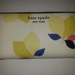 Kate Spade Eva Medium Wallet *Like New*